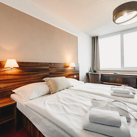 Hotel Palcát Tábor Esterno foto