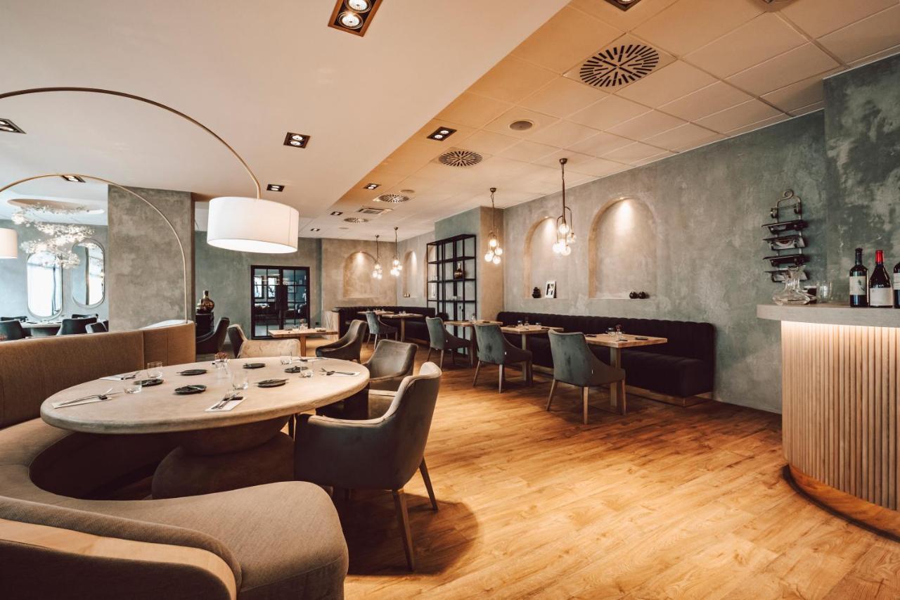 Hotel Palcát Tábor Esterno foto